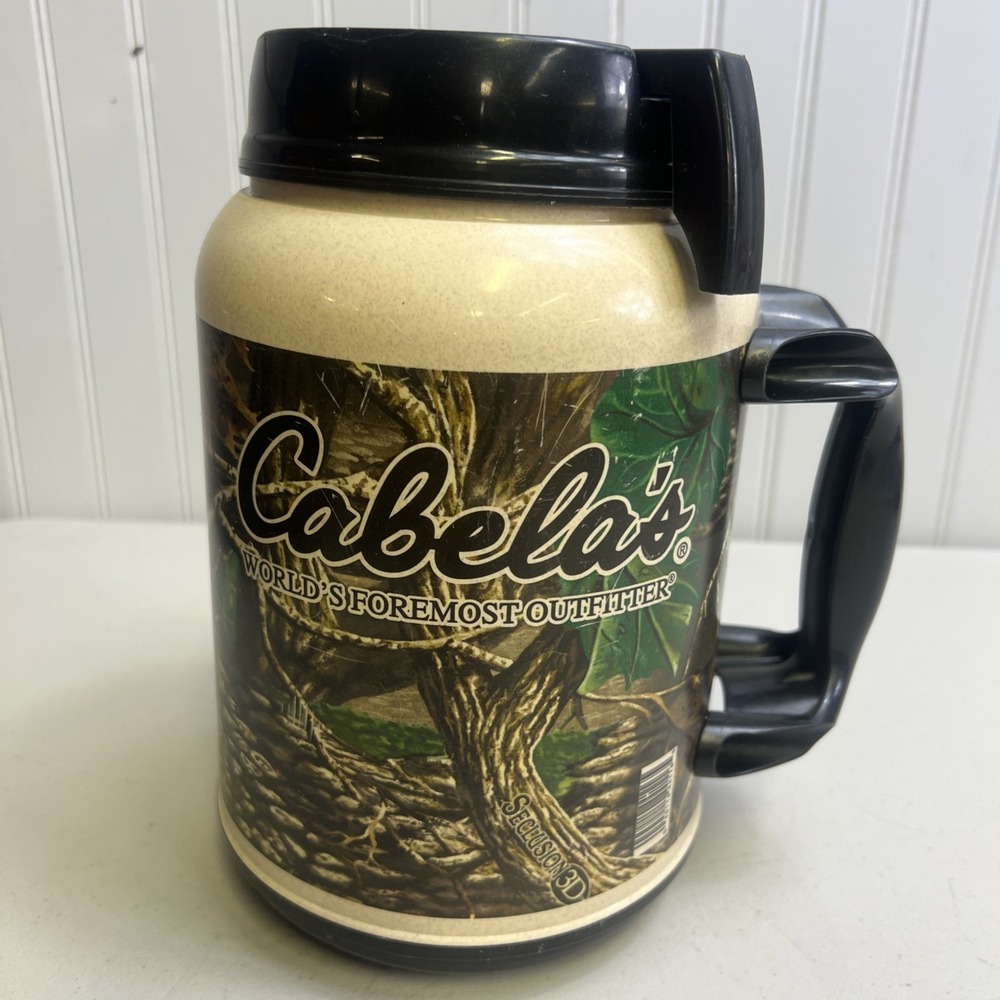 Cabela's 64 Ounce Jumbo Insulated Travel Jug Mug Cup Seclusion 3D Camo Whirley